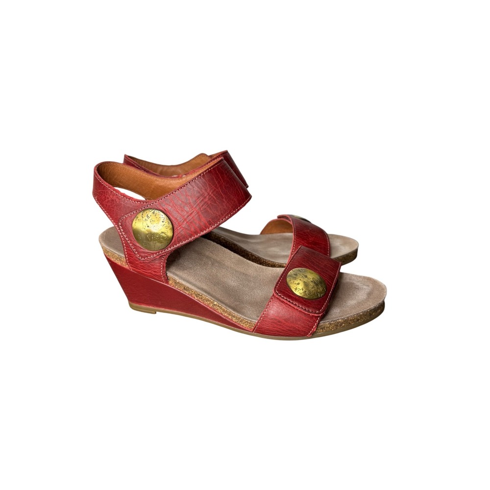 Taos Carousel 2 Red Leather Medallion Wedge Sandals 39 Comfort Cork Footbed